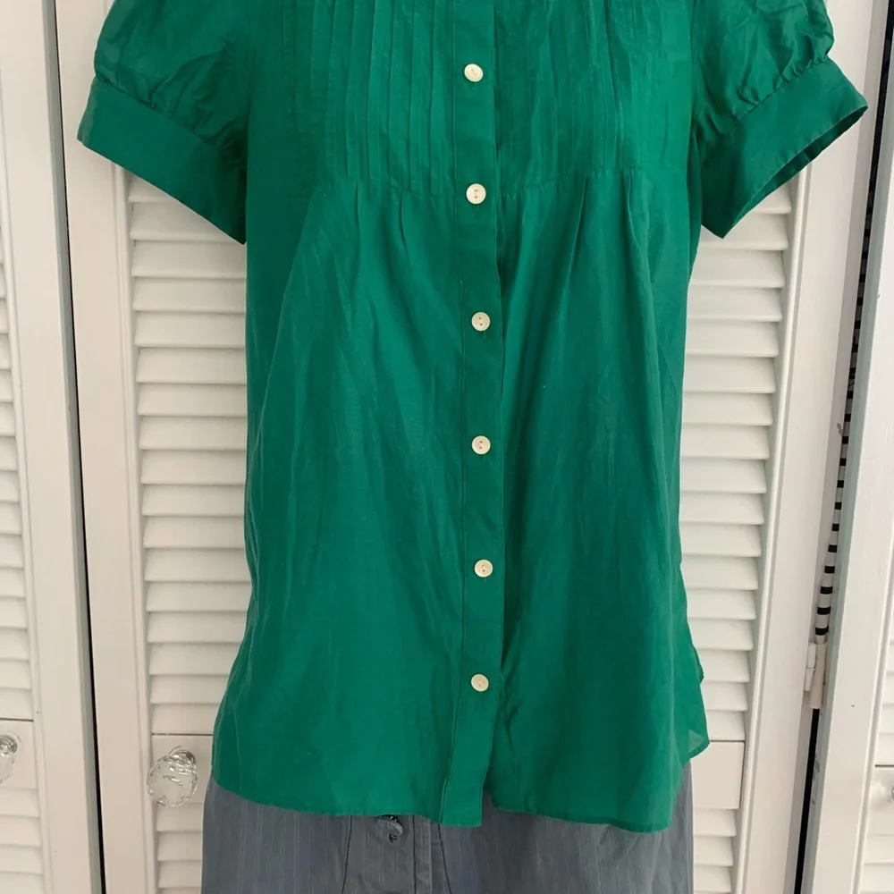 Banana Republic green cotton/silk blouse. Size 10 - Picture 3 of 4